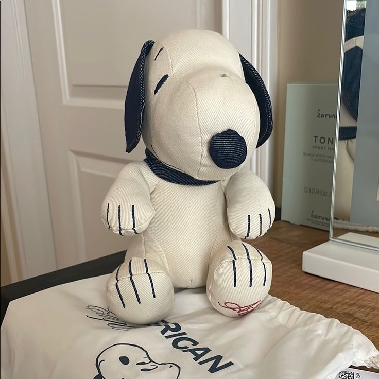 snoopy plush toy