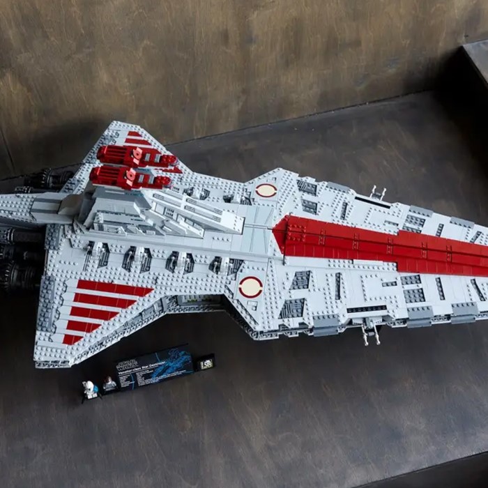 what lego set has the most pieces