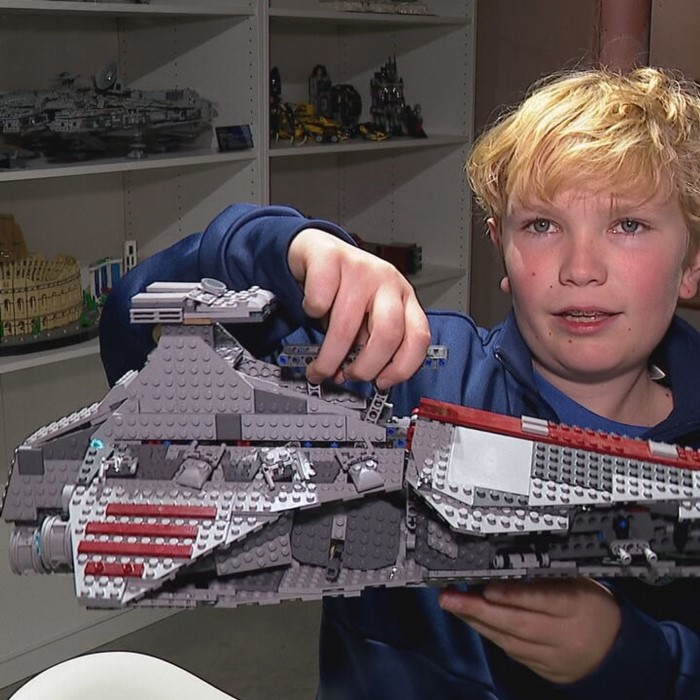 what lego set has the most pieces
