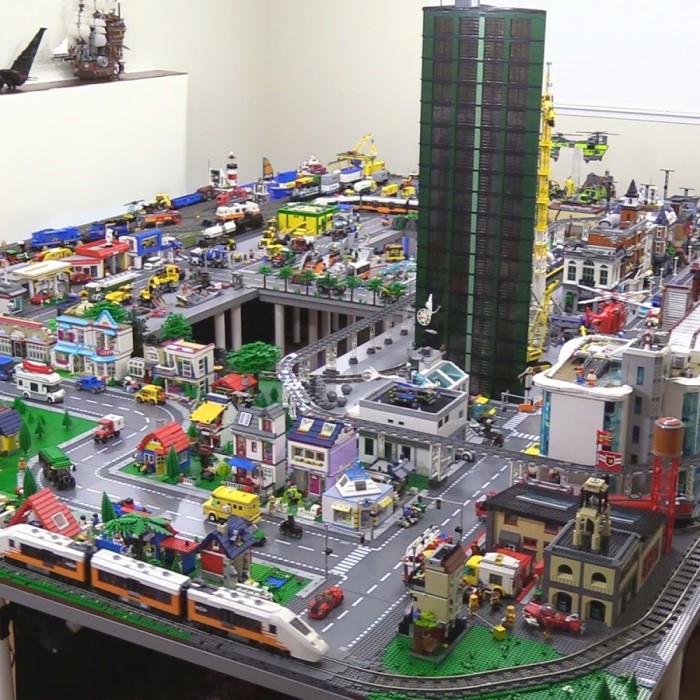 what is the largest lego set