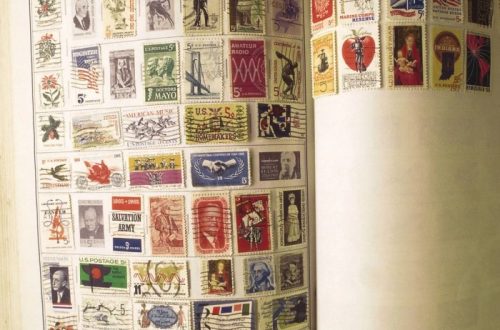 how many stamps in a book