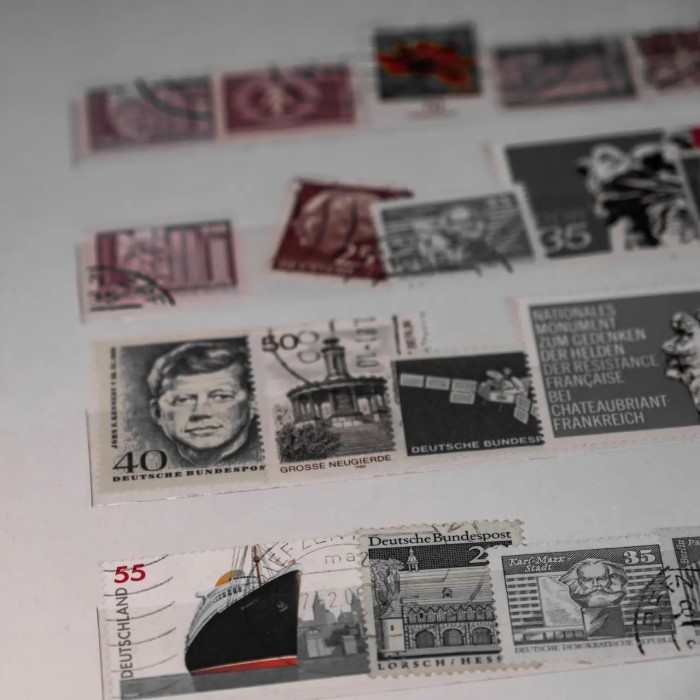 how many stamps in a book
