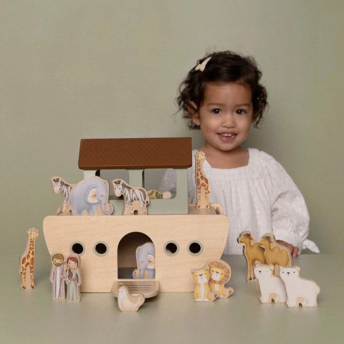 wooden noahs ark toy