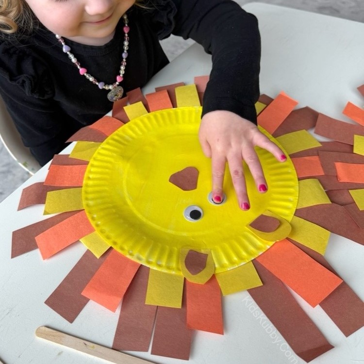 lion paper plate craft