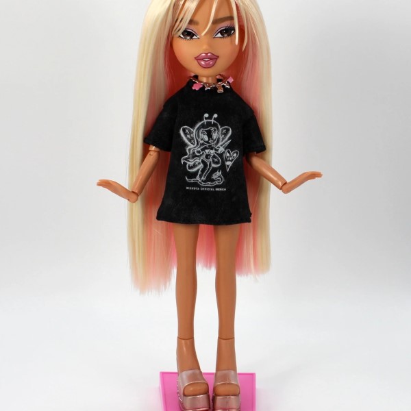 karol g bratz doll