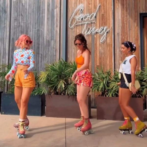 how to roller skate backwards