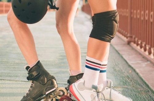 rollerblade vs roller skate