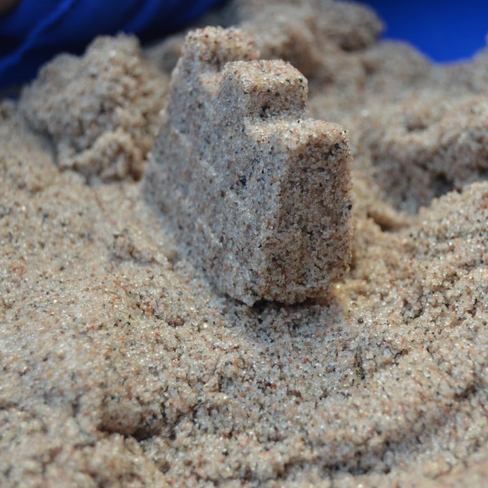 does kinetic sand dry out