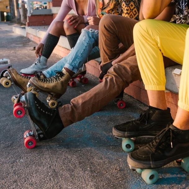 rollerblade vs roller skate