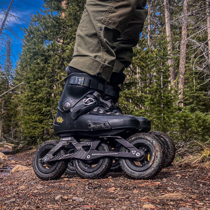 rollerblade vs roller skate