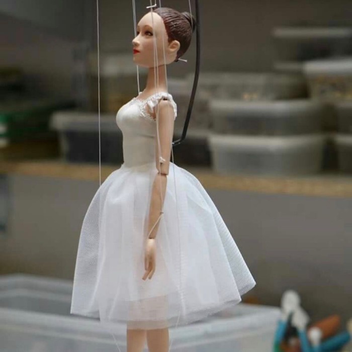 marionette doll