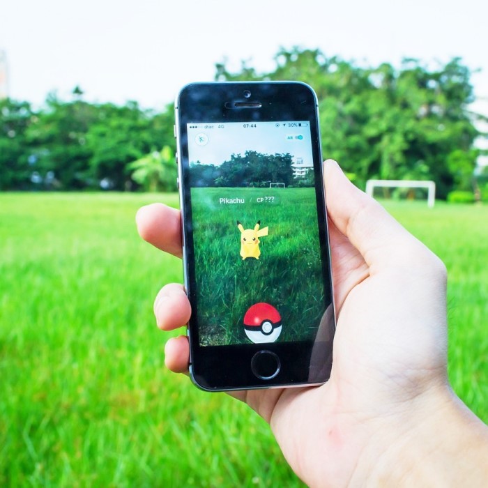 how to play pokemon go