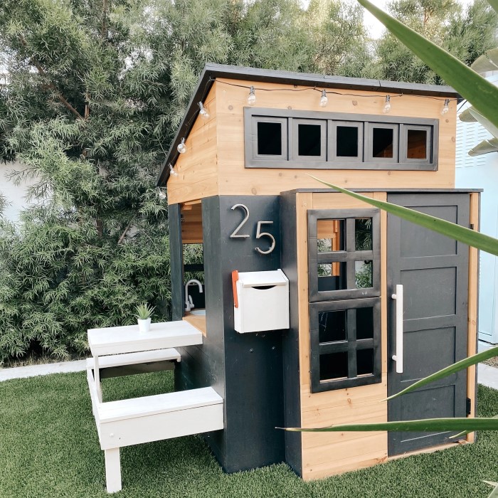 outdoor kids playhouse