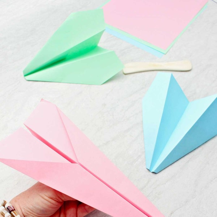 best paper airplane for distance