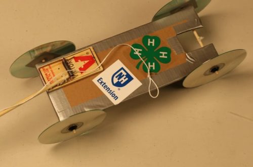 how to make a mousetrap car