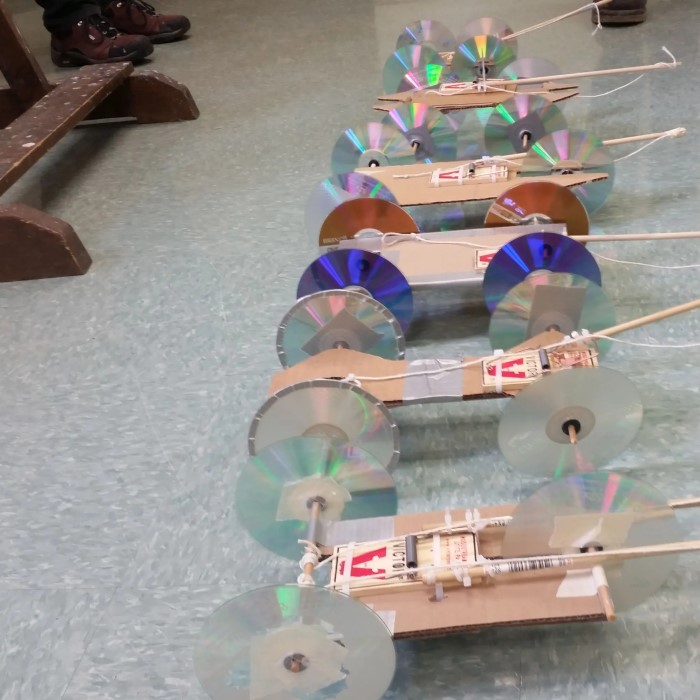 how to make a mousetrap car